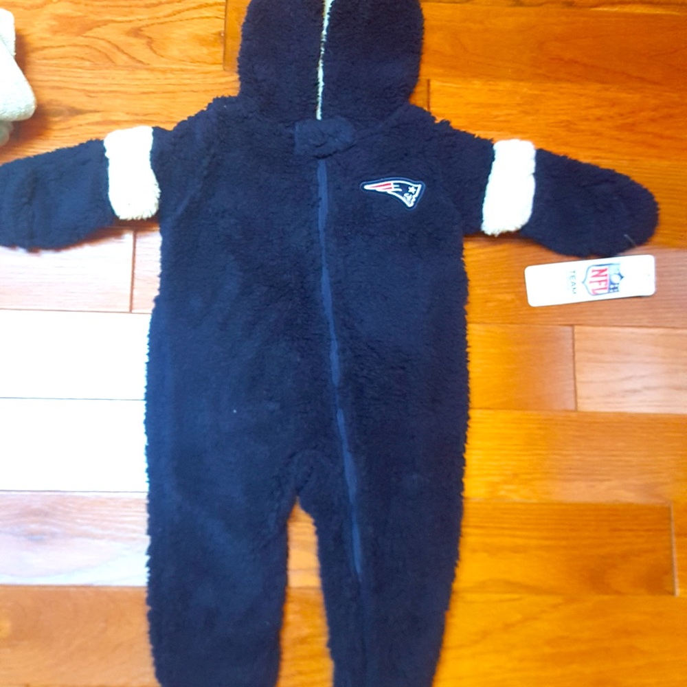 Coat - Picture 1 of 10